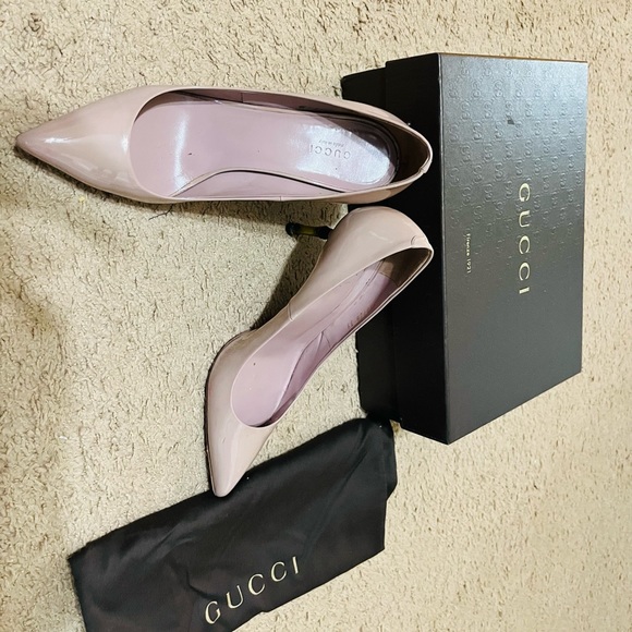 Gucci Kristen Bamboo Heel Pointed Toe Pumps in Nude Patent Leather Flesh - Picture 12 of 13